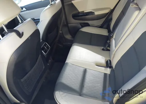 2018 Kia Sportage Ex z USA, uszkodzony, nr VIN KNDPN3AC6J7465921